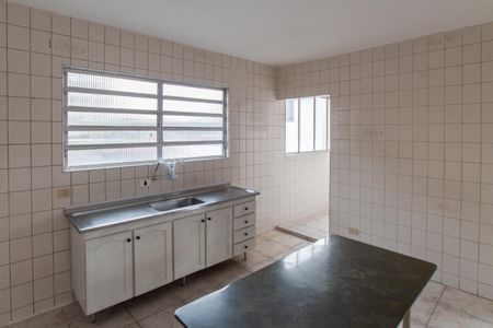Casa à venda com 192m², 4 quartos e 1 vaga Casa à venda com 192m², 4 quartos e 1 vagaCasa 2 - Cozinha e Área de Serviço