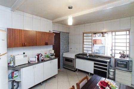 Casa à venda com 192m², 4 quartos e 1 vaga Casa à venda com 192m², 4 quartos e 1 vagaCozinha