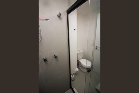 Banheiro de apartamento para alugar com 1 quarto, 27m² em Centro Histórico, Porto Alegre