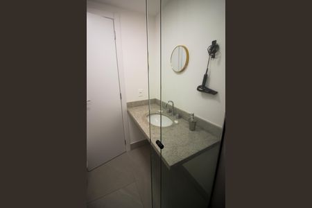 Banheiro de apartamento para alugar com 1 quarto, 27m² em Centro Histórico, Porto Alegre