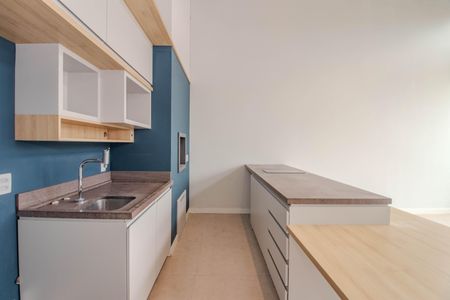 Sala/Cozinha de apartamento à venda com 1 quarto, 66m² em Petrópolis, Porto Alegre