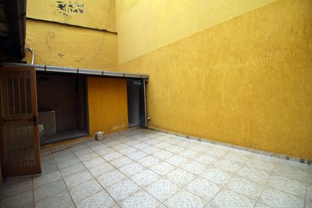 Casa para alugar com 100m², 3 quartos e 3 vagasQuintal fundos