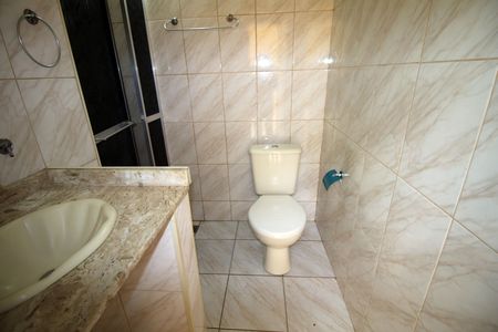 Casa para alugar com 100m², 3 quartos e 3 vagasBanheiro de serviço