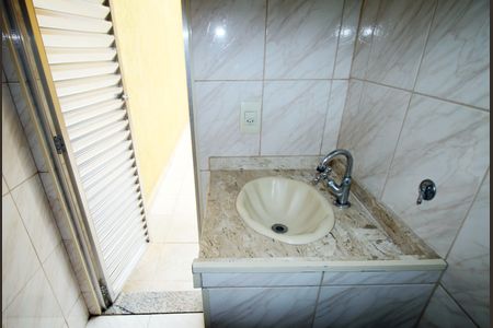 Casa para alugar com 100m², 3 quartos e 3 vagasBanheiro de serviço