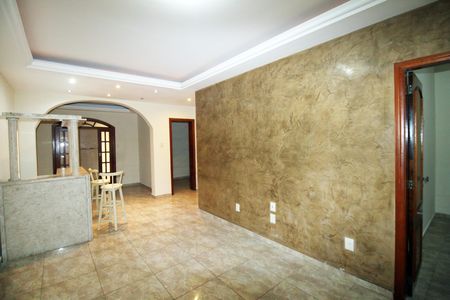 Sala de casa para alugar com 3 quartos, 100m² em Colégio, Rio de Janeiro