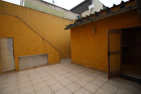 Casa para alugar com 100m², 3 quartos e 3 vagasQuintal fundos