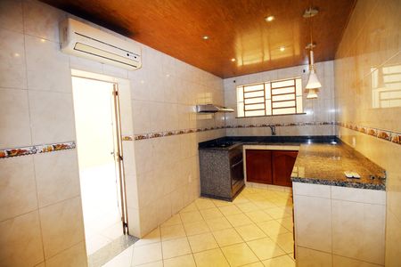 Casa para alugar com 100m², 3 quartos e 3 vagasCozinha