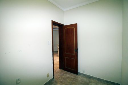 Casa para alugar com 100m², 3 quartos e 3 vagasQuarto 2