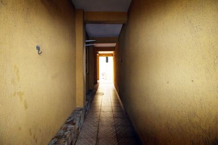 Casa para alugar com 100m², 3 quartos e 3 vagasCorredor lateral