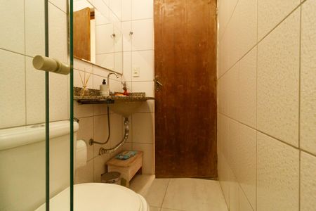 Casa à venda com 250m², 4 quartos e 3 vagasBanheiro 2