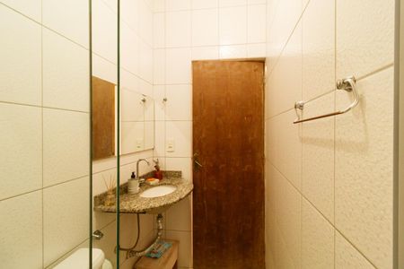 Casa à venda com 250m², 4 quartos e 3 vagasBanheiro 2