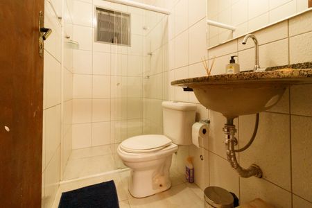 Casa à venda com 250m², 4 quartos e 3 vagasBanheiro 2