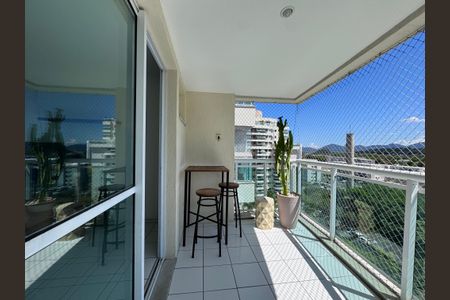 Apartamento à venda com 68m², 2 quartos e 1 vagaVaranda