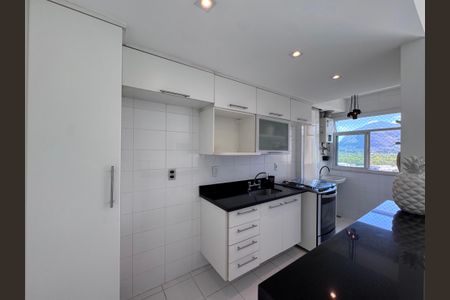 Apartamento à venda com 68m², 2 quartos e 1 vagaCozinha e Área de Serviço