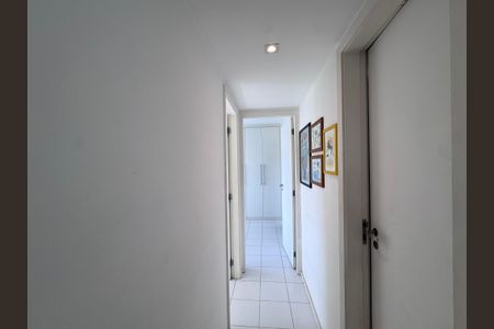 Apartamento à venda com 68m², 2 quartos e 1 vagaCorredor