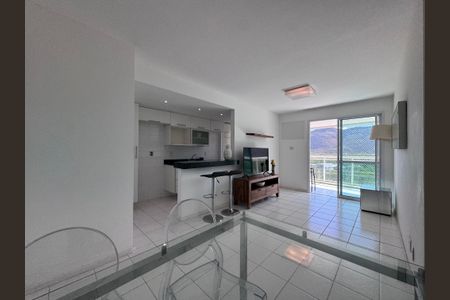 Apartamento à venda com 68m², 2 quartos e 1 vagaSala