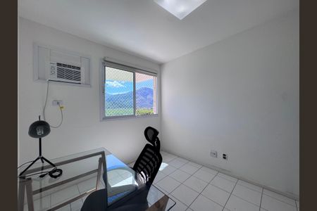 Quarto  de apartamento à venda com 2 quartos, 68m² em Recreio dos Bandeirantes, Rio de Janeiro