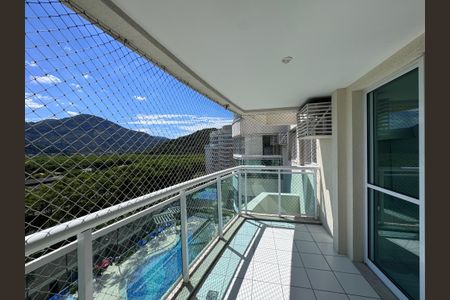 Apartamento à venda com 68m², 2 quartos e 1 vagaVaranda