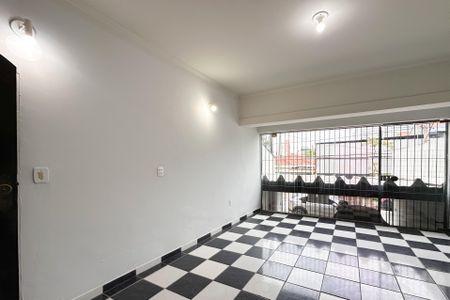 Casa para alugar com 182m², 2 quartos e 2 vagasSala