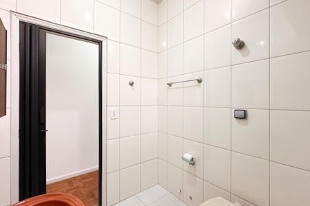 Casa para alugar com 182m², 2 quartos e 2 vagasBanheiro Social