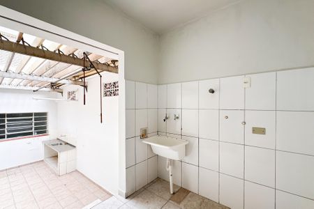 Casa para alugar com 182m², 2 quartos e 2 vagasÁrea de Serviço