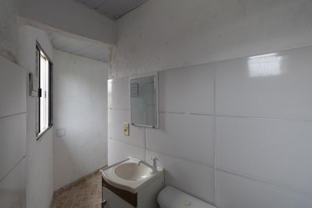 Banheiro de casa para alugar com 1 quarto, 30m² em Sítio do Piqueri, São Paulo