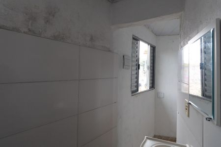 Banheiro de casa para alugar com 1 quarto, 30m² em Sítio do Piqueri, São Paulo