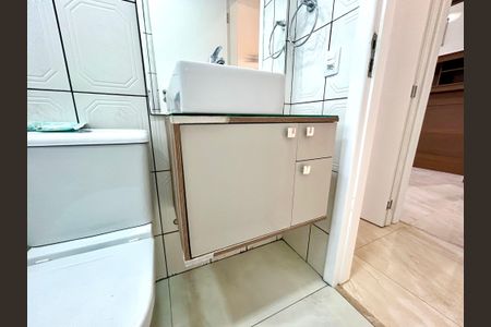Apartamento para alugar com 60m², 2 quartos e 1 vaga Apartamento para alugar com 60m², 2 quartos e 1 vagaBanheiro
