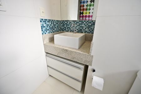 Apartamento para alugar com 126m², 2 quartos e 1 vaga Apartamento para alugar com 126m², 2 quartos e 1 vagaBanheiro da Suíte