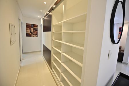 Apartamento para alugar com 126m², 2 quartos e 1 vaga Apartamento para alugar com 126m², 2 quartos e 1 vagaCorredor
