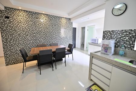 Apartamento para alugar com 126m², 2 quartos e 1 vaga Apartamento para alugar com 126m², 2 quartos e 1 vagaCozinha