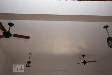 Casa à venda com 315m², 4 quartos e 2 vagas