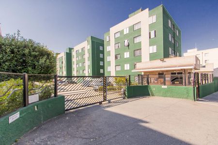 Apartamento para alugar com 47m², 3 quartos e 1 vagaFachada