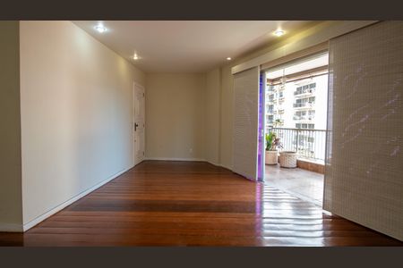Apartamento para alugar com 95m², 2 quartos e 1 vaga Apartamento para alugar com 95m², 2 quartos e 1 vagaSala