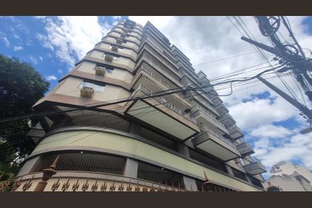 Apartamento para alugar com 95m², 2 quartos e 1 vaga Apartamento para alugar com 95m², 2 quartos e 1 vagaFachada