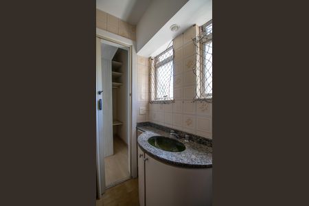 Apartamento para alugar com 95m², 2 quartos e 1 vaga Apartamento para alugar com 95m², 2 quartos e 1 vagaBanheiro da Suíte