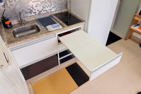 Studio para alugar com 25m², 1 quarto e 1 vaga Studio para alugar com 25m², 1 quarto e 1 vagaCozinha - Armários