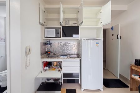 Studio para alugar com 25m², 1 quarto e 1 vaga Studio para alugar com 25m², 1 quarto e 1 vagaCozinha - Armários