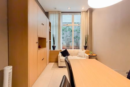 Studio para alugar com 25m², 1 quarto e 1 vaga Studio para alugar com 25m², 1 quarto e 1 vagaSala de Reunião