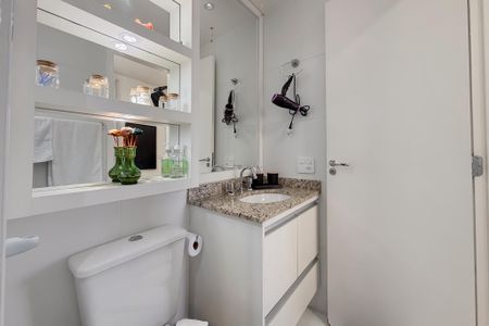 Studio para alugar com 25m², 1 quarto e 1 vaga Studio para alugar com 25m², 1 quarto e 1 vagaBanheiro