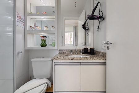 Studio para alugar com 25m², 1 quarto e 1 vaga Studio para alugar com 25m², 1 quarto e 1 vagaBanheiro