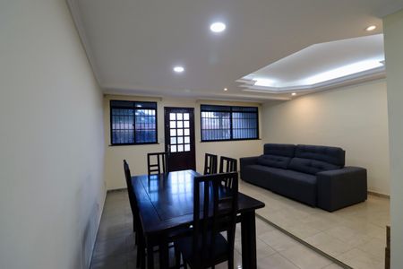 Sala de casa de condomínio para alugar com 5 quartos, 193m² em Armação, Salvador