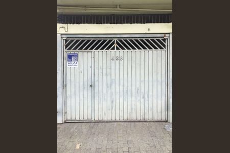 Casa para alugar com 50m², 2 quartos e 1 vaga Casa para alugar com 50m², 2 quartos e 1 vagaFachada