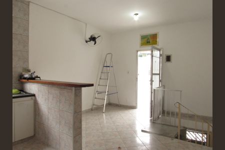 Sala/Cozinha de casa para alugar com 2 quartos, 50m² em Jardim Roberto, Osasco
