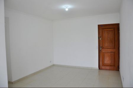 Sala de apartamento para alugar com 3 quartos, 74m² em Vila Amélia, São Paulo