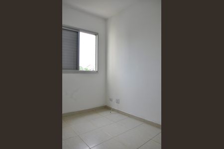 Apartamento para alugar com 74m², 3 quartos e 1 vagaQuarto 02