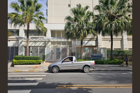 Apartamento à venda com 60m², 2 quartos e 1 vaga Apartamento à venda com 60m², 2 quartos e 1 vagaFachada e portaria