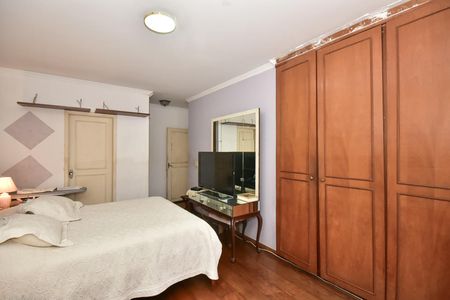 Casa à venda com 650m², 4 quartos e 9 vagasSuíte 4