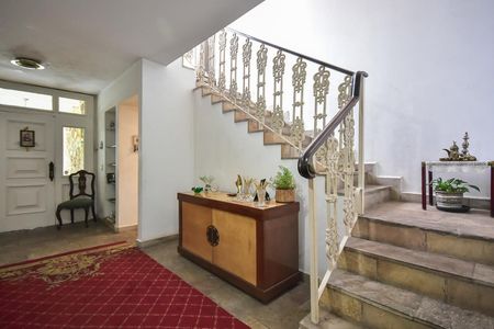 Casa à venda com 650m², 4 quartos e 9 vagasSala