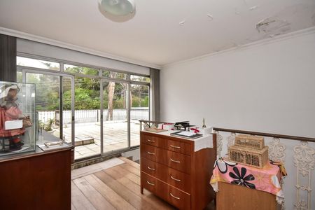 Casa à venda com 650m², 4 quartos e 9 vagasCorredor